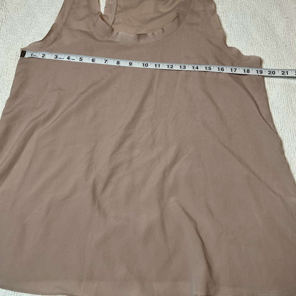Basic sheer top. - Picture 6 of 7